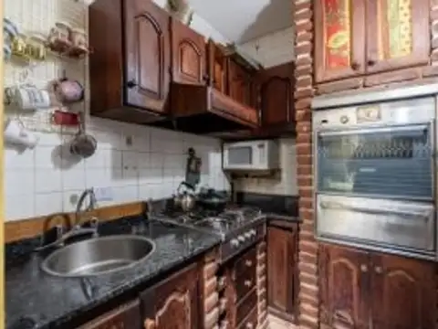 Depto Tipo Casa en Venta en Almagro Sur, USD 79.000