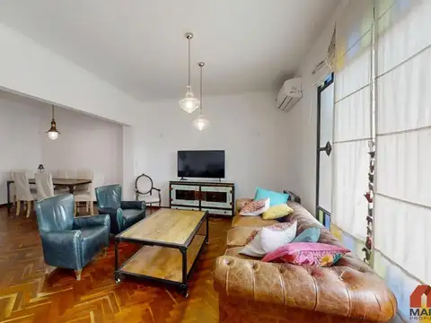 Casa en Venta de 4 Ambientes en Olivos Golf con Jardín y Escritorio