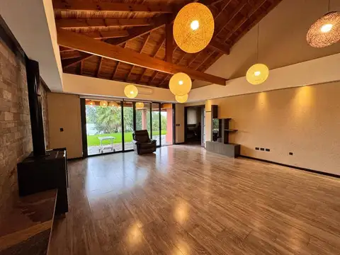 Casa en Venta en El Cantón - Barrio Islas, USD 435.000