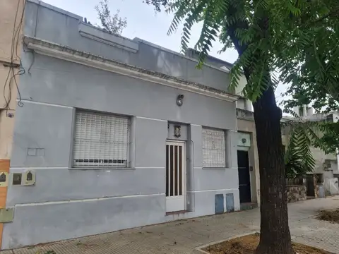 TIPO CASA 3 AMBIENTES FRENTE ENTRADA INDEPENDIENTE CON PATIO Y TERRAZA