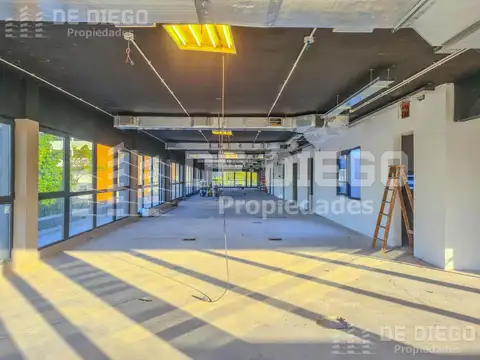 Oficina en Alquiler en Olivos, USD 3.536