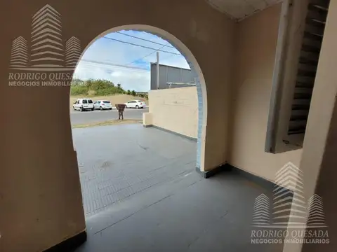 Depto Tipo Casa en Venta con 2 cocheras