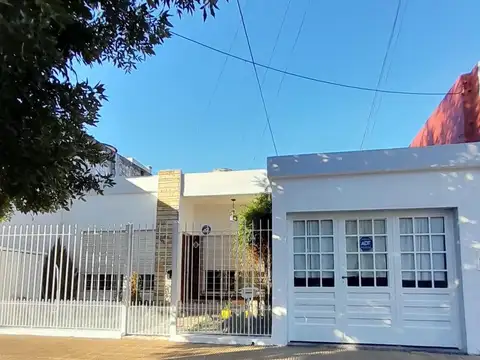 CASA LOTE 8.66 X 29 EXCELENTE ZONA