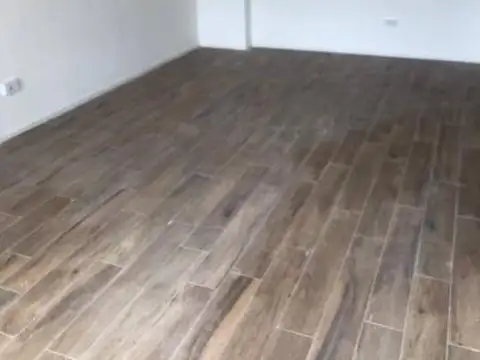 VENTA 1 AMB. DIVISIBLE EN FLORES