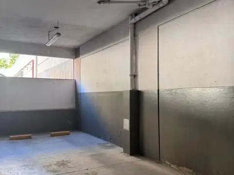 Cochera con seguridad 24hs