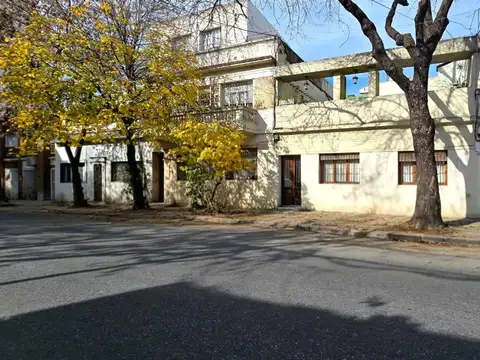 PH 4 AMBIENTES CON PATIO, TERRAZA Y PARRILLA