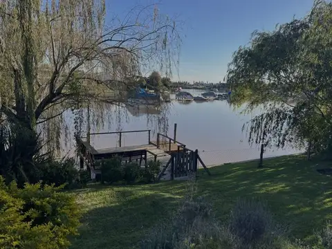 Casa en Venta con 4 cocheras