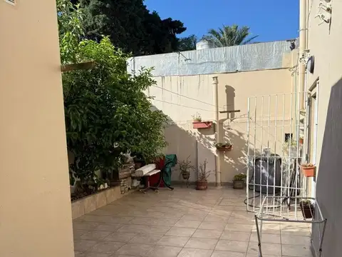 Depto Tipo Casa en Venta 50 años