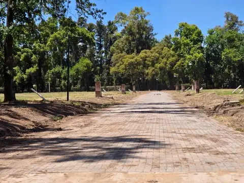 Terreno en Venta en La Lonja, USD 115.000