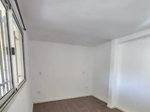 Depto Tipo Casa en Alquiler de 2 dormitorios