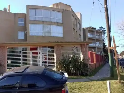 Retasado Venta 2 1/2 amb + 2 baños  en suite Centrico  Pisc