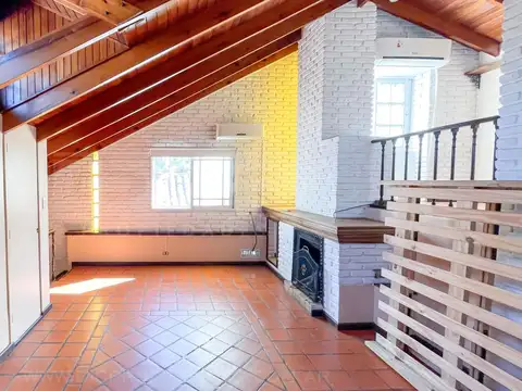 Depto Tipo Casa en Venta en La Lucila, USD 142.000