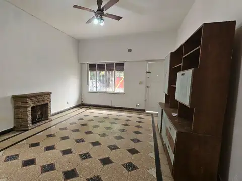 Depto Tipo Casa en Alquiler de 3 ambientes