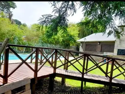 Casa 6 ambientes con 4 baños