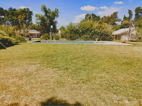 Casa en Venta con 2 cocheras