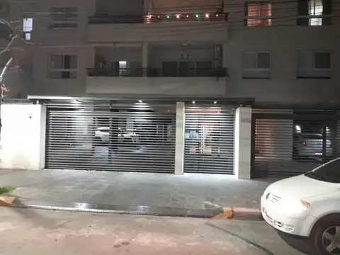 COCHERA DESC EN VENTA EN LA LUCILA! EXCELENTE ZONA