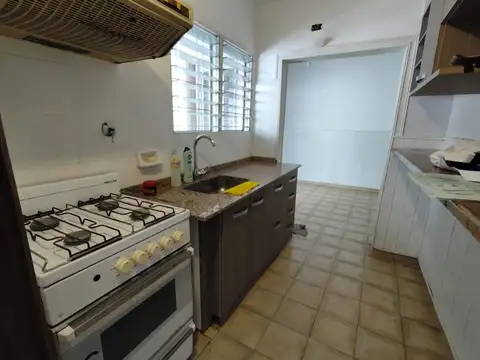 Depto Tipo Casa en Venta en Moron Sur, USD 58.000