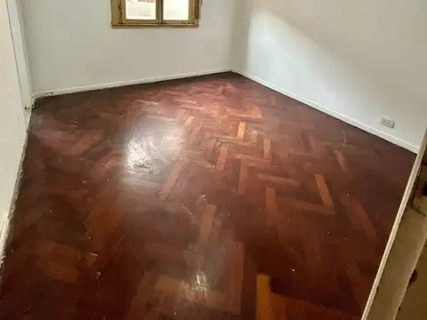 Departamento en alquiler en San Telmo 2 amb por escalera bajas expensas