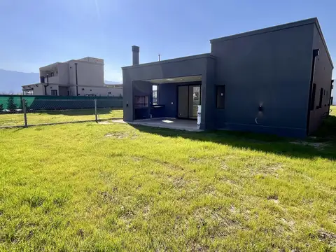 Casa en Venta en Yerba Buena, USD 190.000
