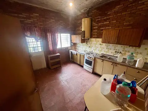 ¡OPORTUNIDAD CASA A RECICLAR EN HURLINGHAM!