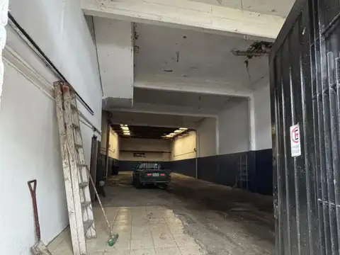 Galpon en Venta 30  mts Fondo