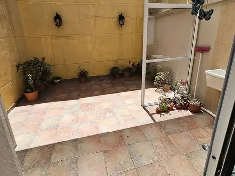 Depto Tipo Casa en Alquiler de 1 dormitorio