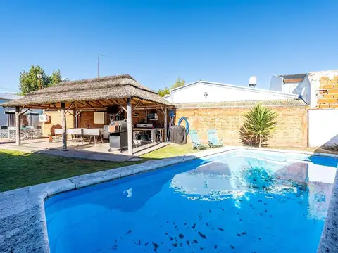 VENTA - CASA - 4 AMBIENTES - SAN ANTONIO DE PADUA