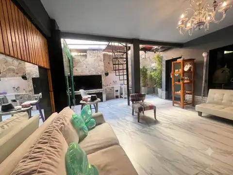 PH TIPO CASA  4 AMBIENTES  VILLA RAFFO CON GARAJE