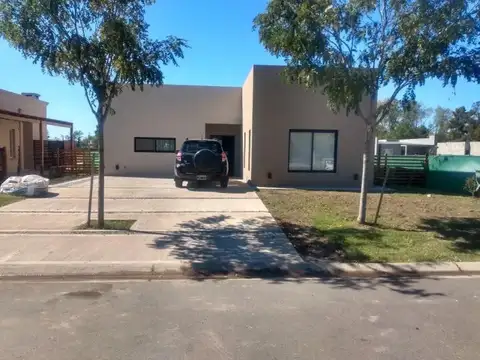 Av. Dr. Honorio Pueyrredón al 5400