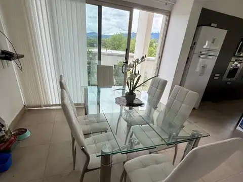 Casa 6 ambientes con 5 baños