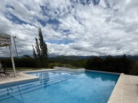 El Tipal, Cobos