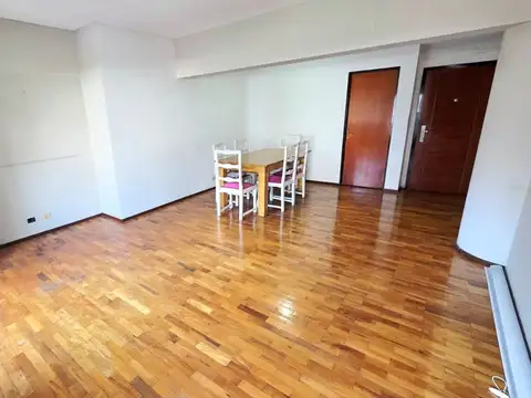 Departamento en Alquiler en Ramos Mejia Sur, $ 900.000