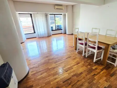 Mariano Moreno 248 , Piso 1