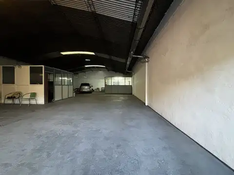 GALPÓN 200 m² CON CASA Y MONOAMBIENTE ZONA OESTE