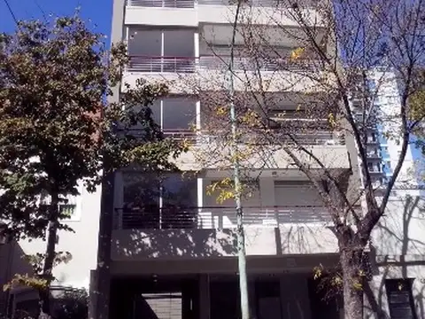 GENEROSO 3 AMB CON COCHERA