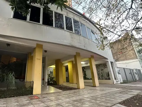 Hipolito Yrigoyen 655 , Piso 1