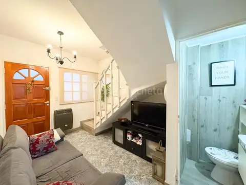 Depto Tipo Casa en Venta 15 años