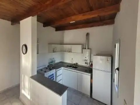 Casa 5 ambientes con 1 baño