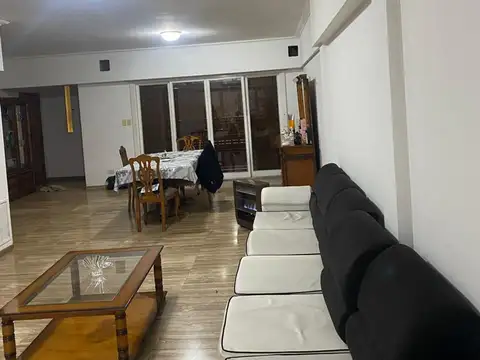 Casa 7 ambientes con 3 baños