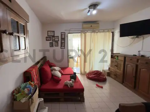 Pedro Vargas y Estrada , Piso 0