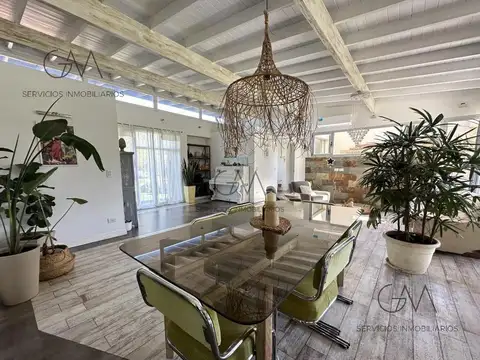 Casa 4 ambientes con 3 baños