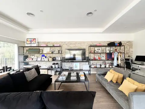Casa en Alquiler en City Bell, USD 3.200