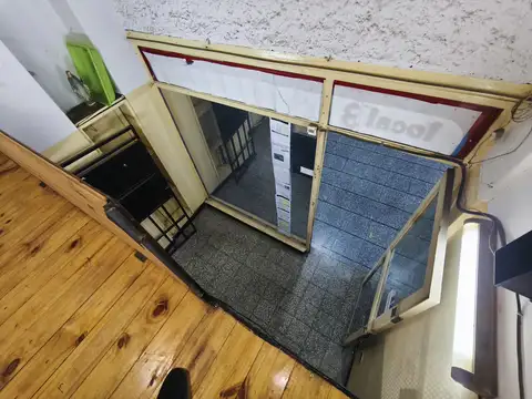 Local en Alquiler en Parque Chacabuco, $ 350.000