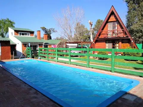 CASA EN VENTA 4 AMB MONTE + 2 CABAÑAS ALPINAS 871M