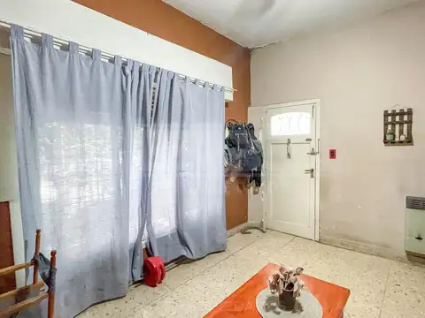 Acassuso al 4600 entre Av Mitre y Sargento Cabral