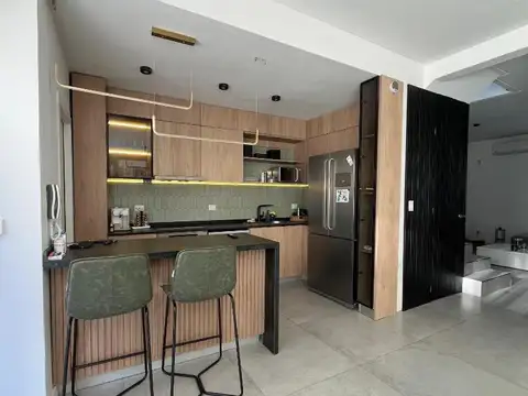 Depto Tipo Casa en Venta con 1 cocheras