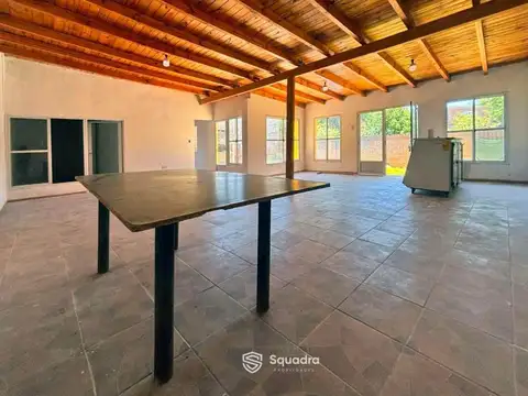 Casa en Venta con 1 cochera