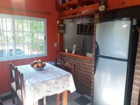 VENTA DE CASA CON PILETA EN CALLE 5 ENTRE 55 Y 56 MAR DEL TUYU