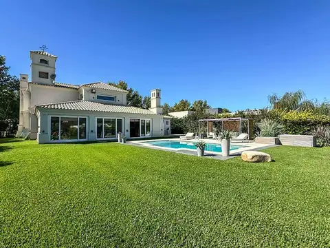 Casa en Venta en Lujan, USD 550.000