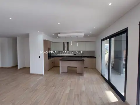 Casa en Alquiler en Cruz del Sur, USD 1.700